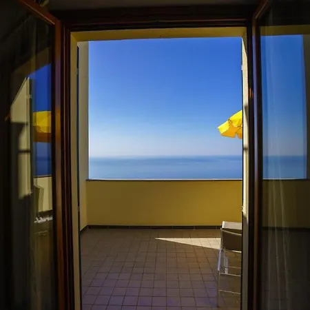 Luna Di Marzo Hotel Volastra