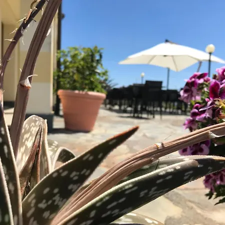 Hotel Luna Di Marzo Volastra