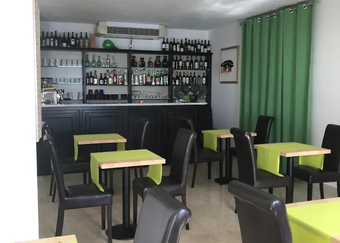 Luna Di Marzo 3* فولاسترا