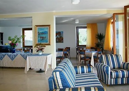 Luna Di Marzo 3* فولاسترا